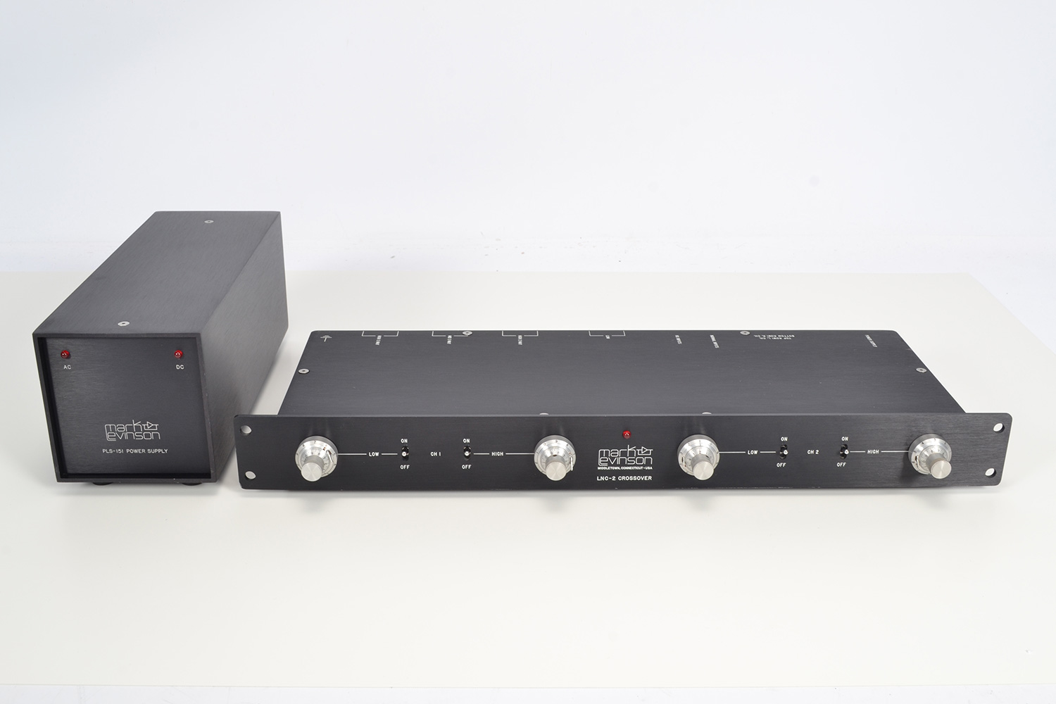 Mark Levinson LNC-2 – High End Stereo Equipment We Buy