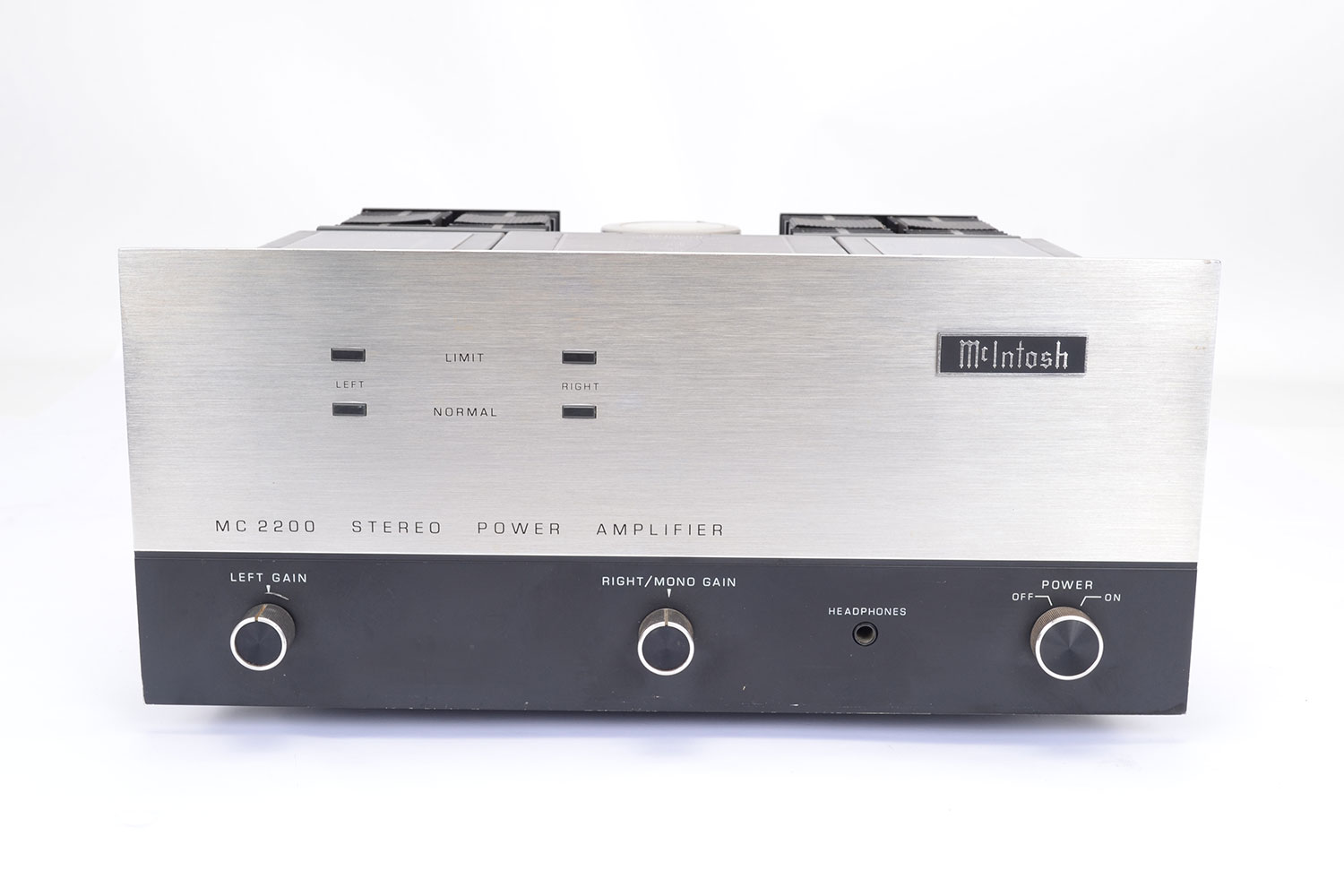 McIntosh MC 2200 – High End Stereo Equipment We Buy