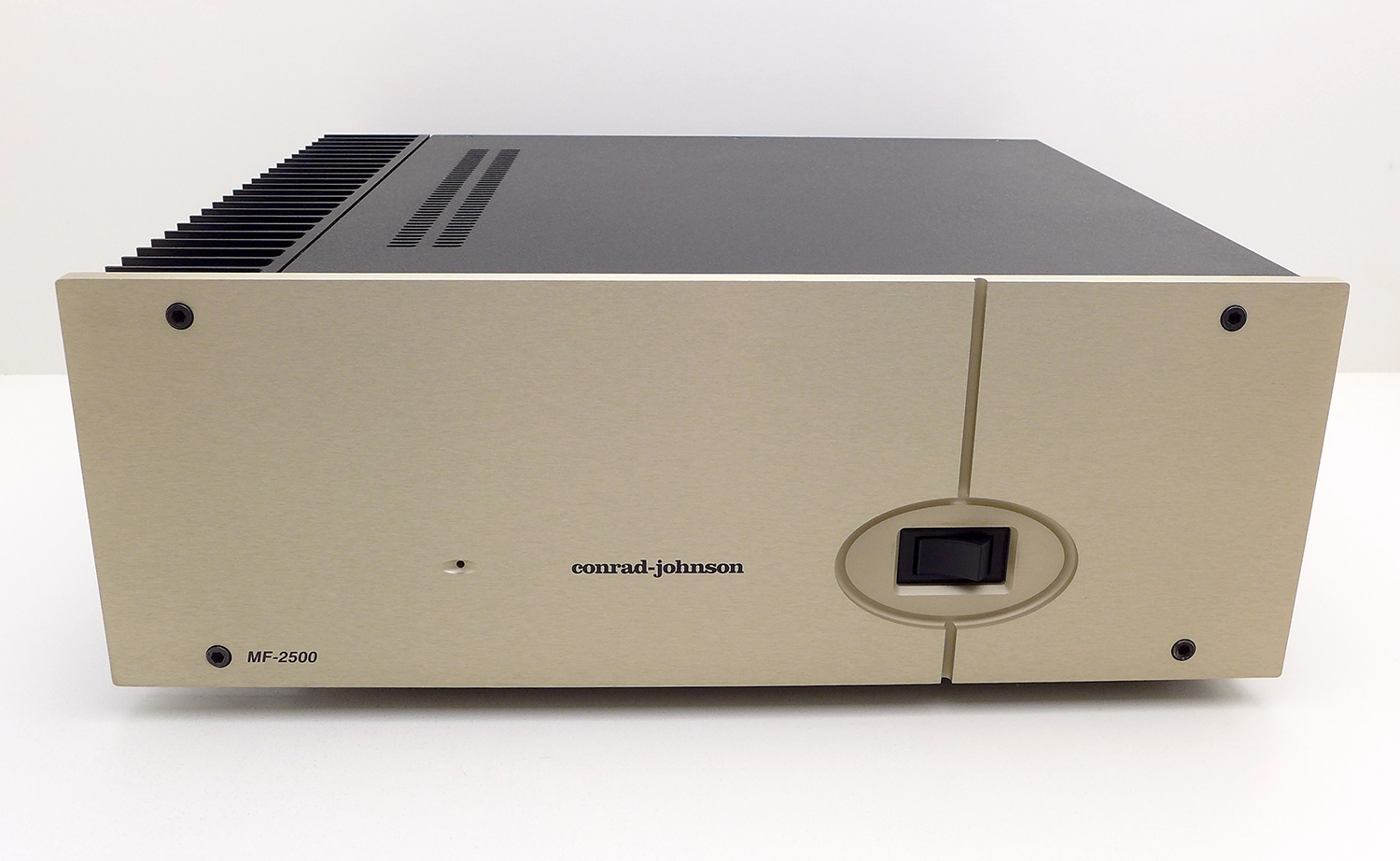Conrad-Johnson MF-2500 – High End Stereo Equipment We Buy